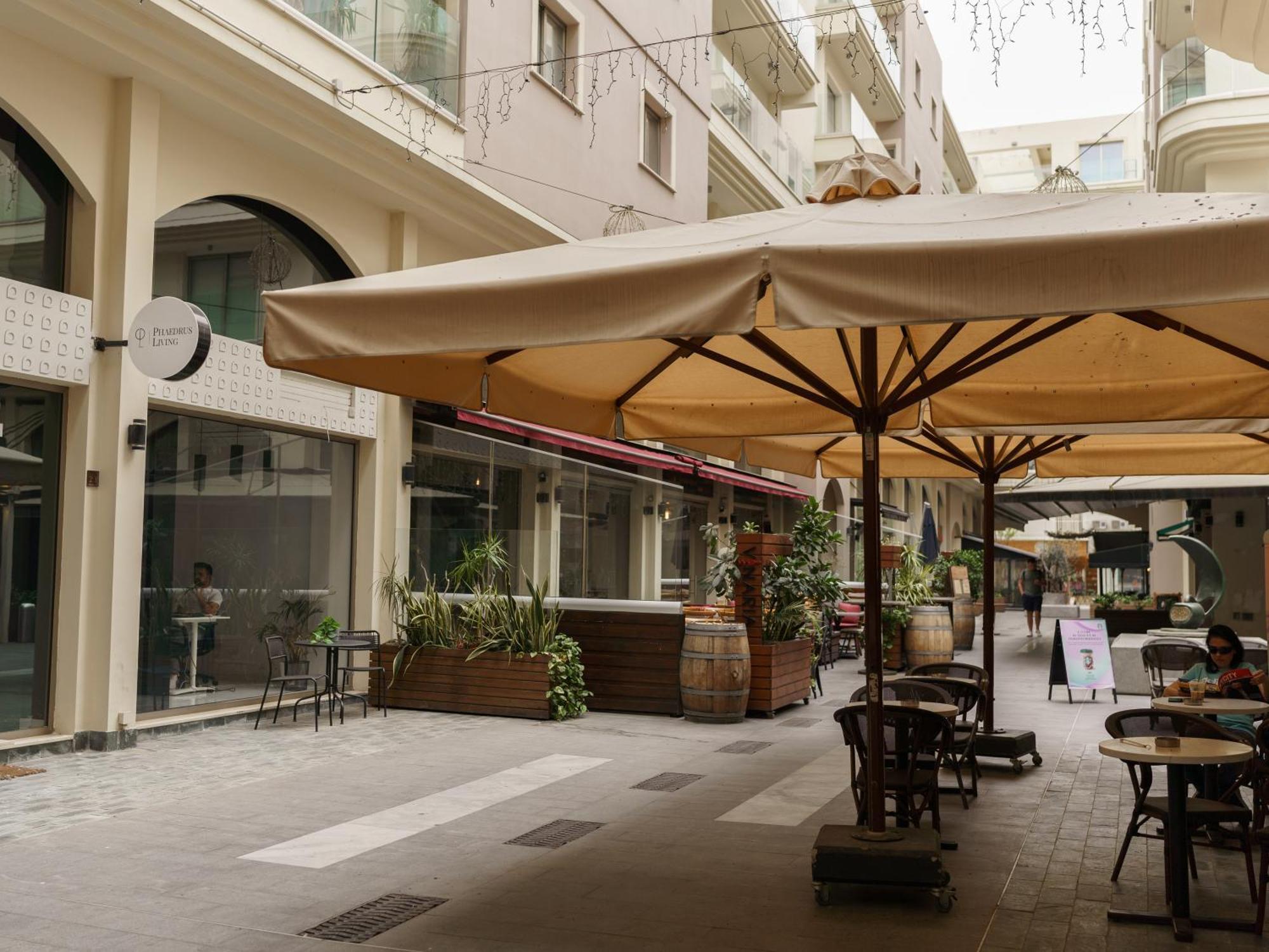 Halcyon Central Apartment Larnaka Exterior foto