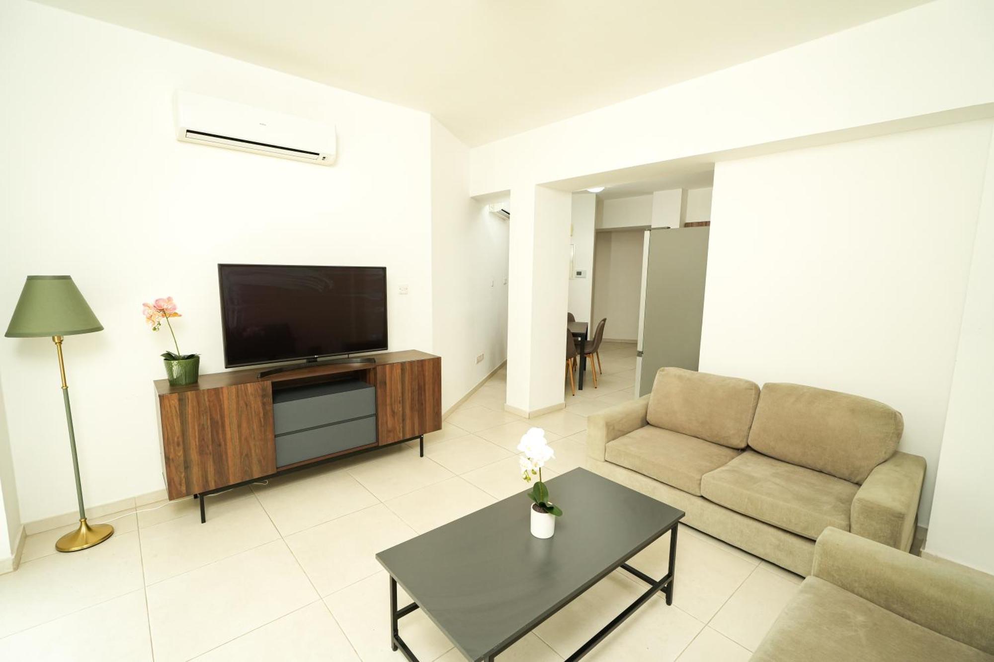 Halcyon Central Apartment Larnaka Exterior foto